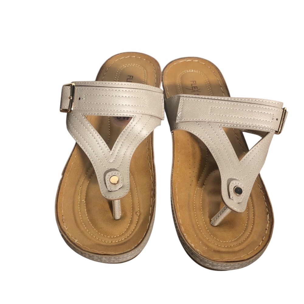 Rosie Flex Step faux leather thong sandals Sz 8 Wide